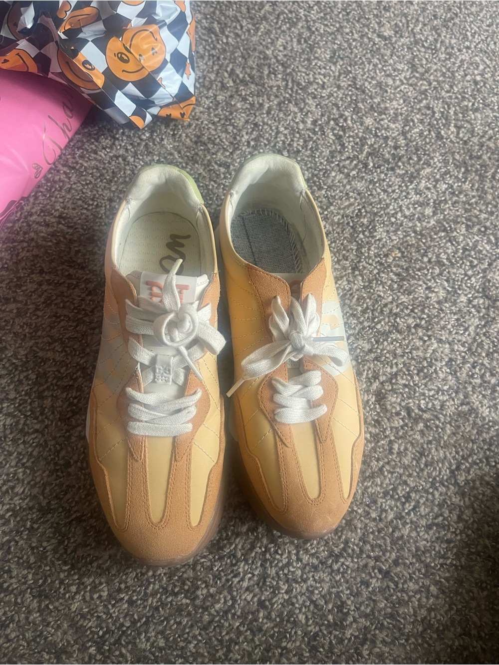 Women’s Sam Edelman yellow sneakers size 10